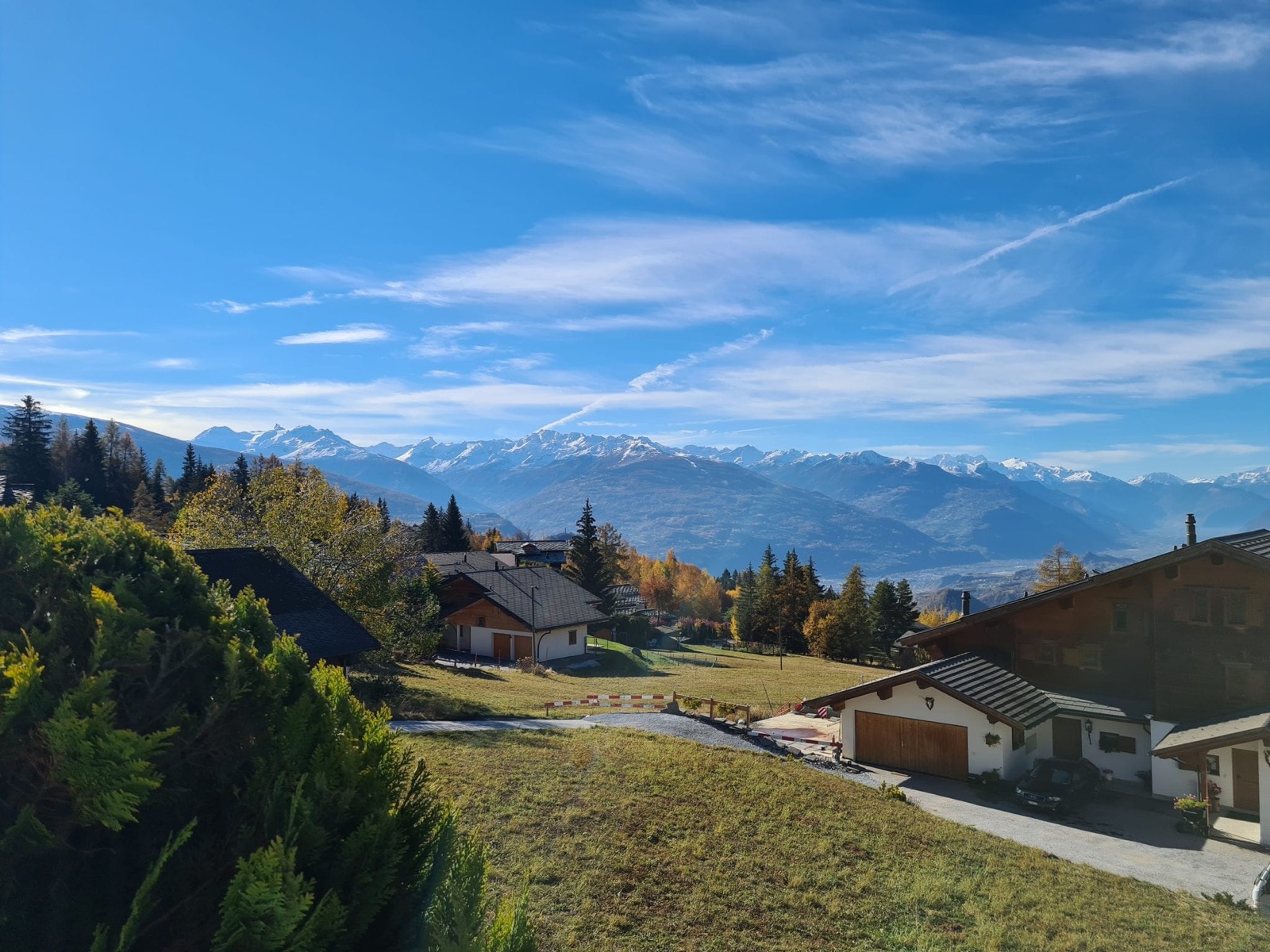 Crans-Montana — Ravissant appartement de vacances 3 pièces rez-terrasse